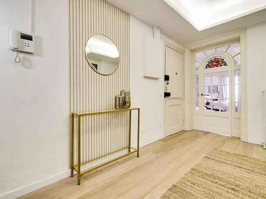 Casa Modernista En Paseo De Gracia Apartman Barcelona Spanyolország
